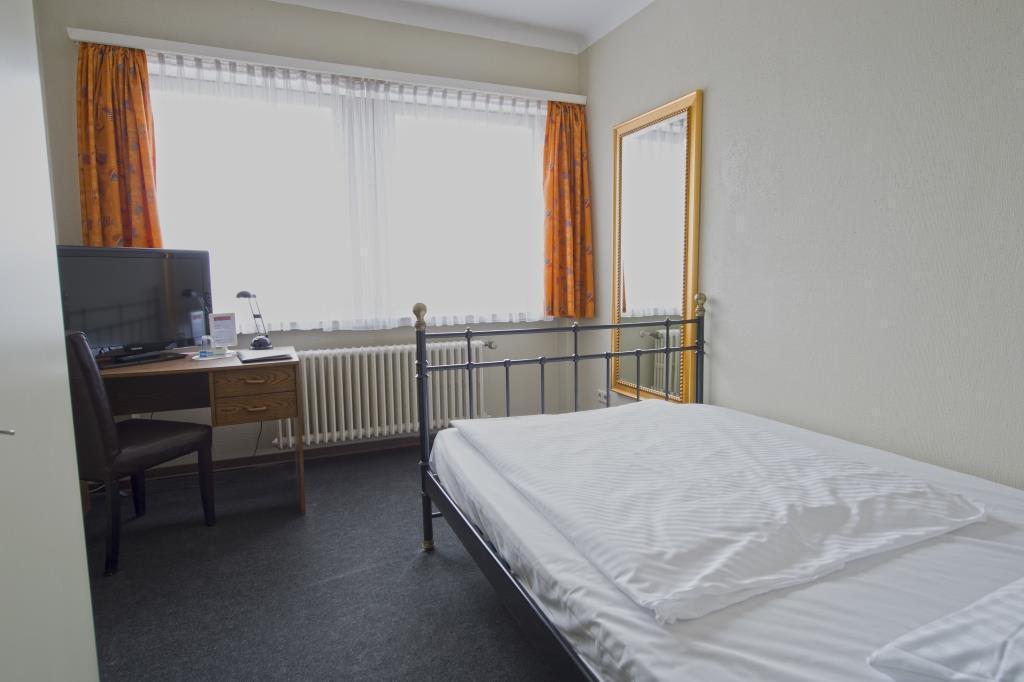 Hotel Continental Sarrebruck Chambre photo