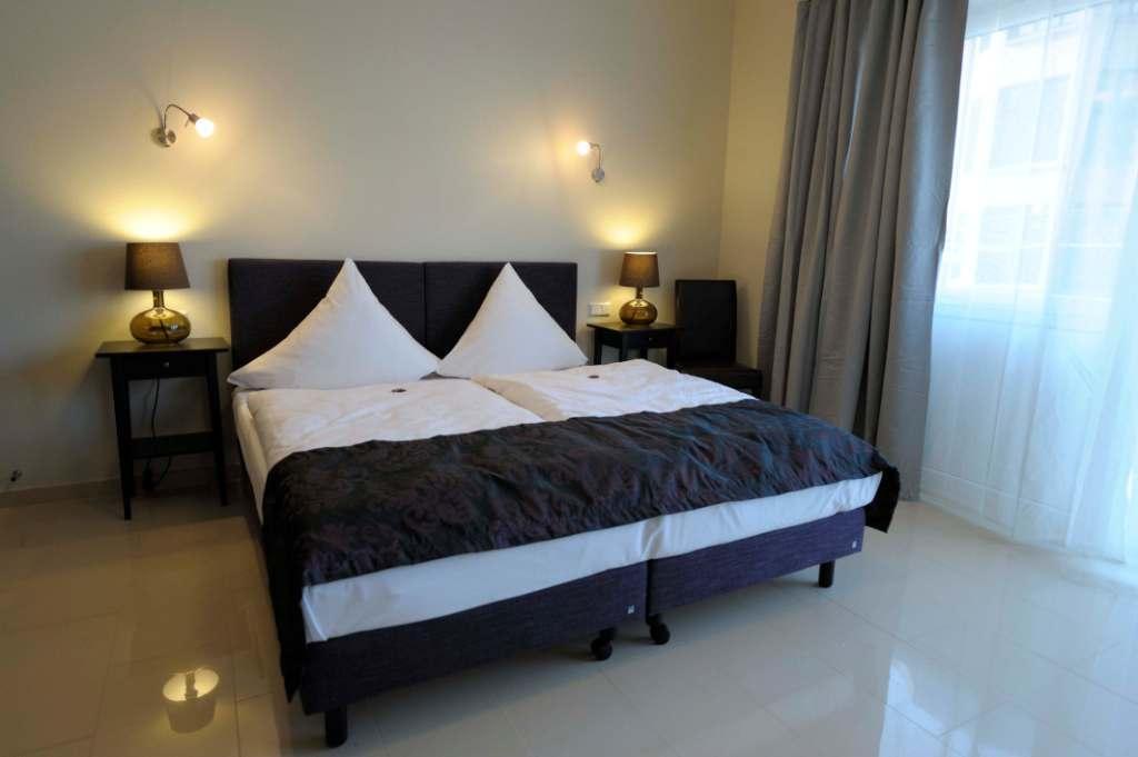 Hotel Continental Sarrebruck Chambre photo