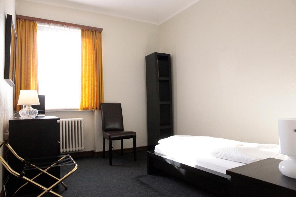 Hotel Continental Sarrebruck Chambre photo